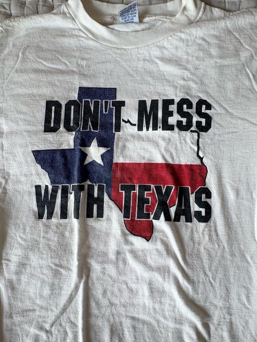 Authentic Vintage Don't Mess With Texas Graphic Tee